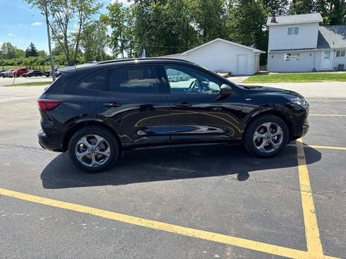 Used 2023 Ford Escape ST-Line w/ Tech Pack #1 AWD/4WD image 2