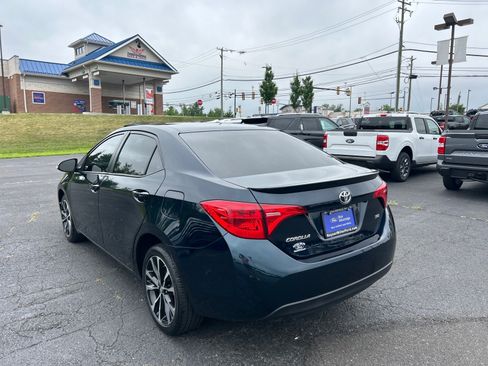 Used 2017 Toyota Corolla SE w/ Carpet Mat Package (TMS) FWD image 10