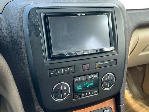 Used 2012 Buick Enclave Leather FWD image 23