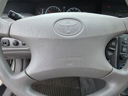 Used 2000 Toyota Avalon XLS image 25