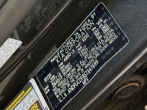 Used 2025 Kia Sportage LX image 12