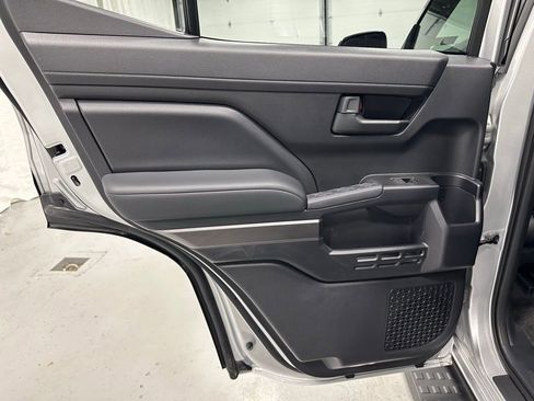 Used 2025 Toyota 4Runner SR5 image 41