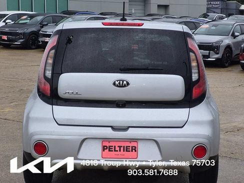 Used 2018 Kia Soul + FWD image 5