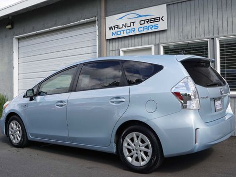 Used 2014 Toyota Prius V Three image 19
