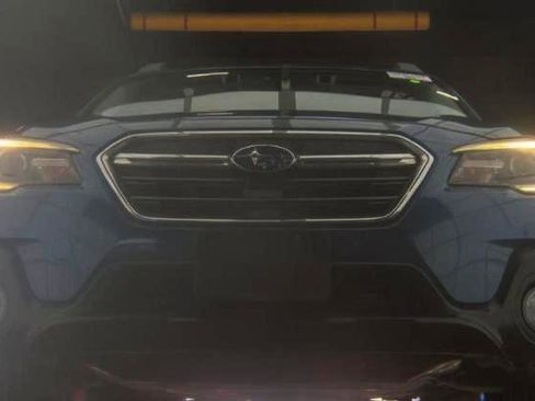 Used 2019 Subaru Outback 2.5i Limited AWD/4WD image 3