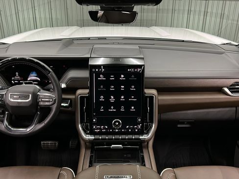 Used 2025 GMC Yukon XL Denali Ultimate image 41