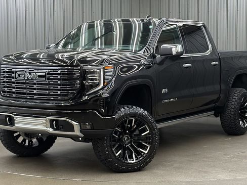 Used 2026 GMC Sierra 1500 Denali Ultimate AWD/4WD image 1