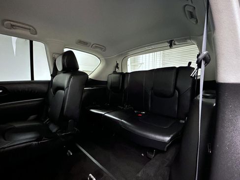 Used 2024 Nissan Armada SL image 19