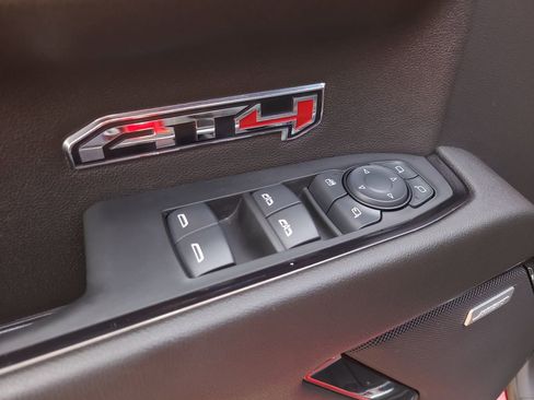 Used 2024 GMC Sierra 1500 AT4 w/ Technology Package AWD/4WD image 20