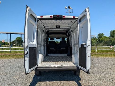 Used 2026 RAM ProMaster 2500 w/ Convenience Group FWD image 8