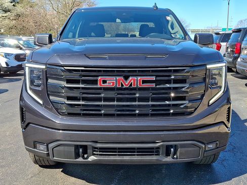 Used 2025 GMC Sierra 1500 Elevation image 2