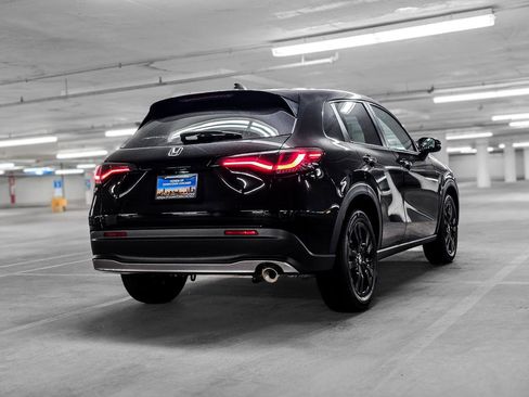 Used 2025 Honda HR-V Sport image 6