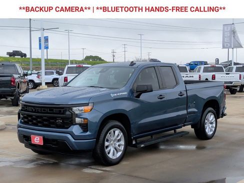 Used 2024 Chevrolet Silverado 1500 Custom image 3