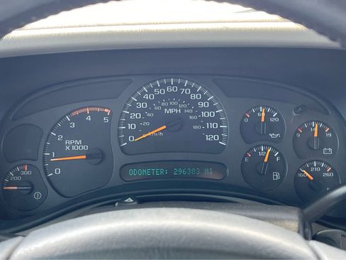 Used 2003 Chevrolet Silverado 2500 LT image 15