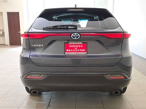 Certified 2024 Toyota Venza LE AWD/4WD image 5