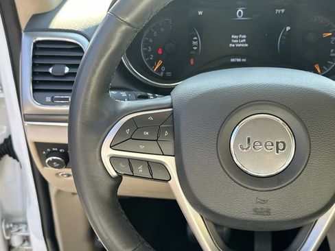 Used 2019 Jeep Grand Cherokee Limited image 29
