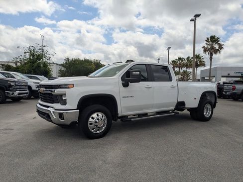 Used 2025 Chevrolet Silverado 3500 LT w/ Safety Package AWD/4WD image 7