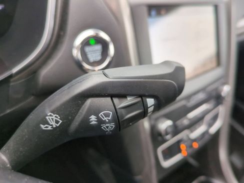 Used 2019 Ford Fusion SE image 25