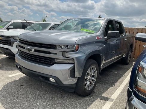 Used 2022 Chevrolet Silverado 1500 RST w/ Z71 Off-Road Package AWD/4WD image 3