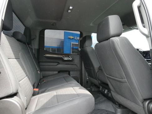 Certified 2024 Chevrolet Silverado 1500 LT w/ Z71 Off-Road Package AWD/4WD image 18