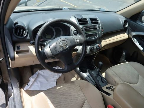 Used 2011 Toyota RAV4 2WD w/ Base L4 Extra Value Pkg image 6