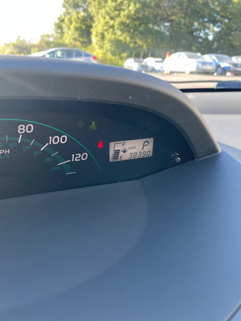 Used 2008 Toyota Yaris 2-Door Hatchback FWD image 12