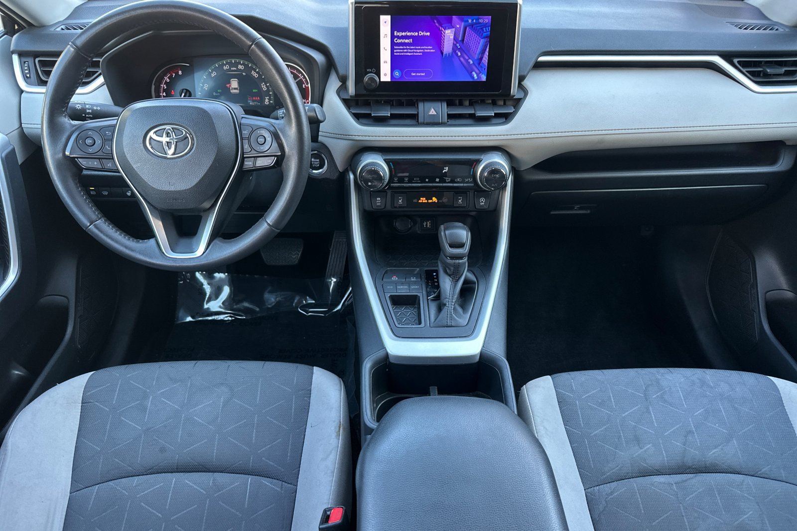 Certified 2024 Toyota RAV4 XLE w/ Convenience Package FWD image 16