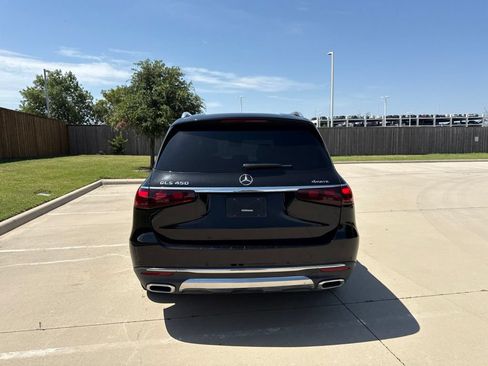 Used 2024 Mercedes-Benz GLS 450 4MATIC image 11