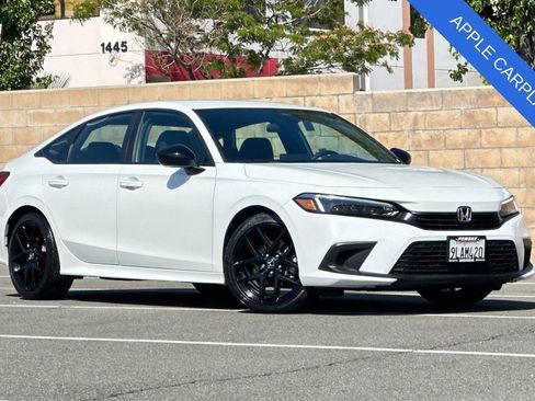Used 2024 Honda Civic Sport image 2