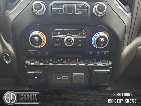 Used 2020 GMC Sierra 1500 Denali w/ Denali Ultimate Package AWD/4WD image 19