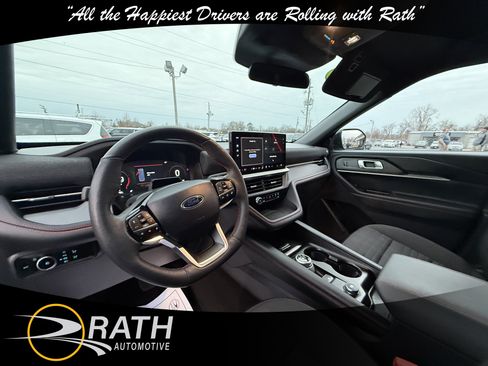 Used 2025 Ford Explorer ST-Line image 14