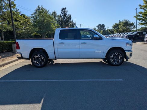 Used 2025 RAM 1500 Laramie AWD/4WD image 3