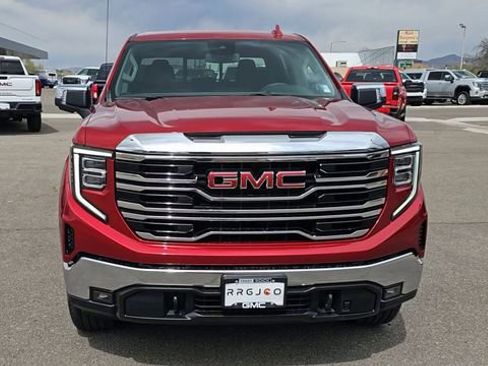 New 2026 GMC Sierra 1500 SLT image 3