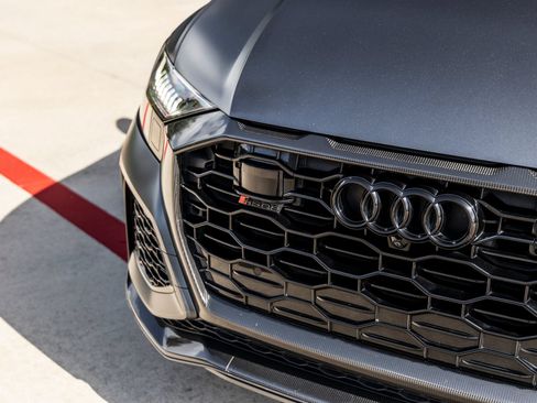 Used 2021 Audi RS Q8 w/ Carbon Optic Package AWD/4WD image 18