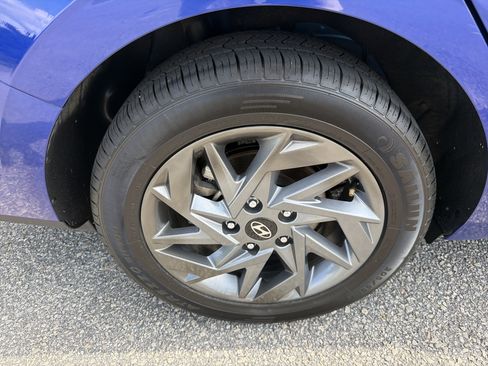 Used 2024 Hyundai Elantra SEL FWD image 29