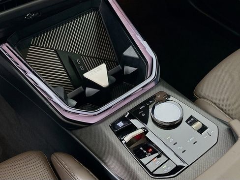 Used 2025 BMW X3 xDrive30i w/ Premium Package image 16