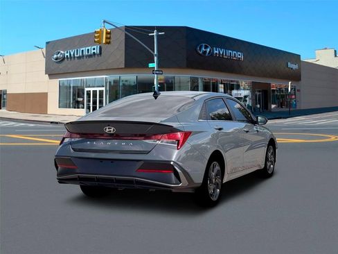 New 2026 Hyundai Elantra SEL Sport Premium FWD image 7