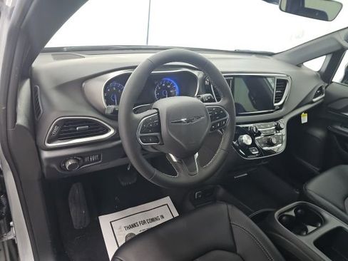 New 2026 Chrysler Voyager LX image 23
