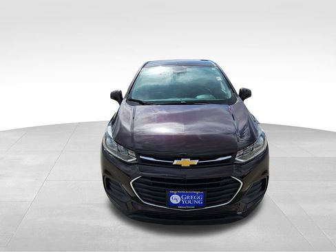 Used 2020 Chevrolet Trax LS w/ Tint and Cruise Package FWD image 3