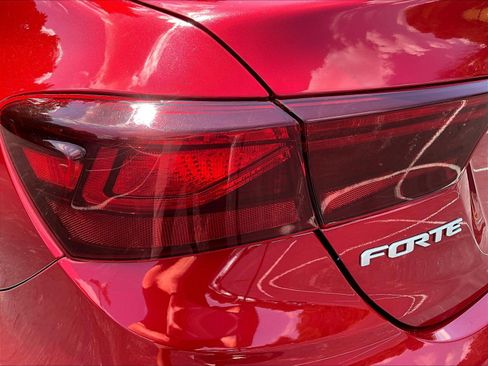Used 2024 Kia Forte LXS FWD image 22