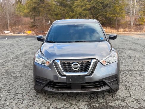 Used 2020 Nissan Kicks S image 4