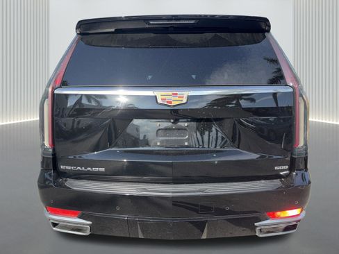 Used 2022 Cadillac Escalade ESV Luxury RWD image 5