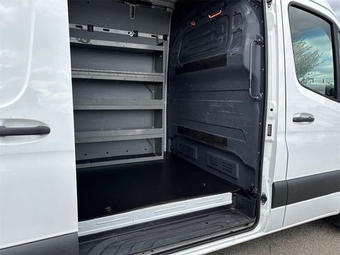 Used 2021 Mercedes-Benz Sprinter 2500 image 10