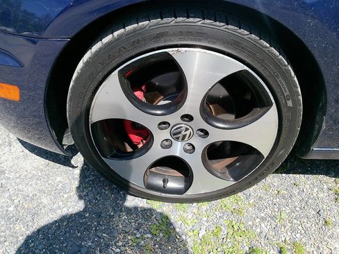 Used 2012 Volkswagen GTI 4-Door FWD image 9