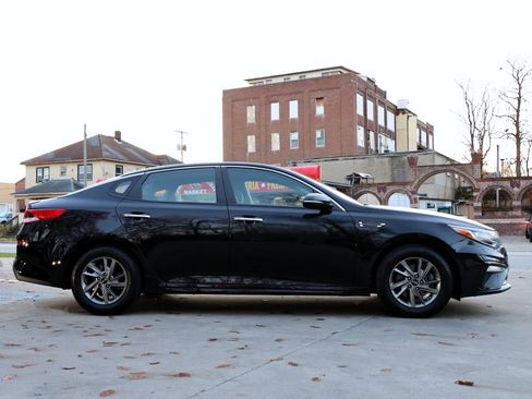 Used 2019 Kia Optima LX image 8