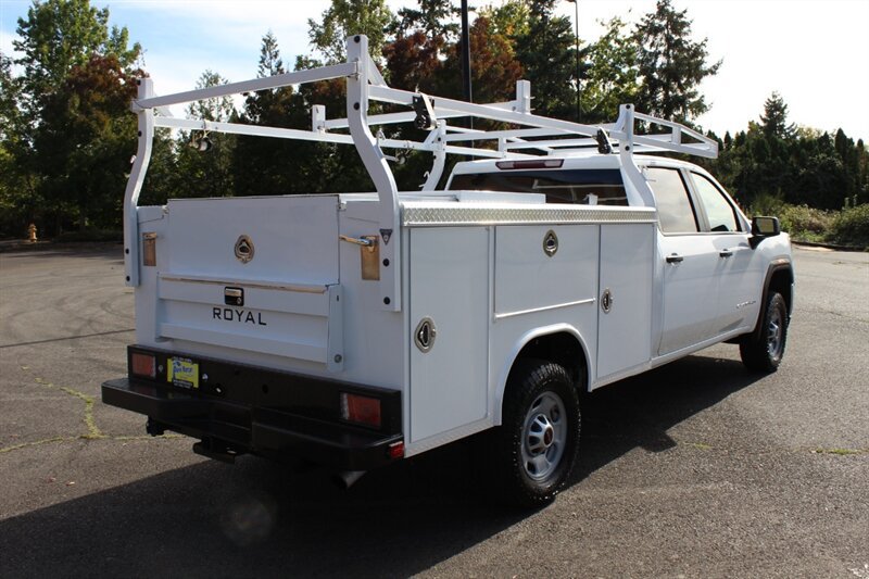 Used 2023 GMC Sierra 2500 Pro w/ Convenience Package AWD/4WD image 4