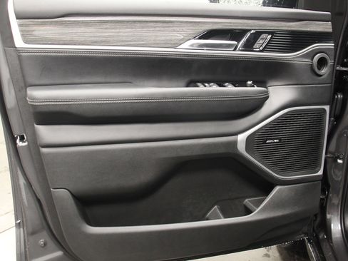 New 2022 Jeep Wagoneer Series II image 16