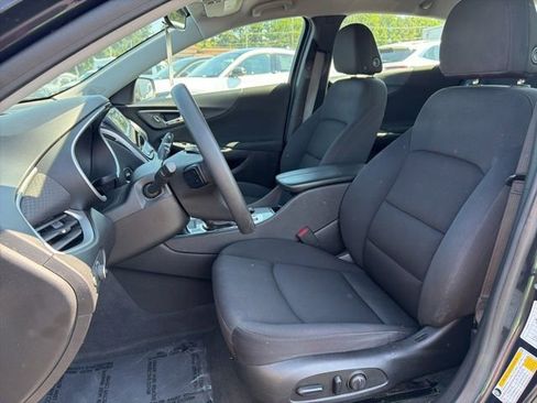 Used 2023 Chevrolet Malibu LT FWD image 16