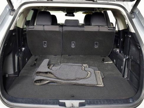 Certified 2022 Toyota Highlander LE image 25