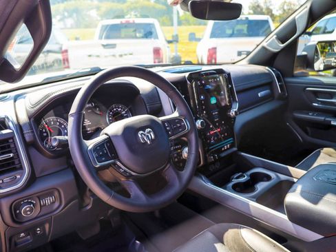 Used 2025 RAM 1500 Laramie w/ Laramie Southwest Edition AWD/4WD image 15